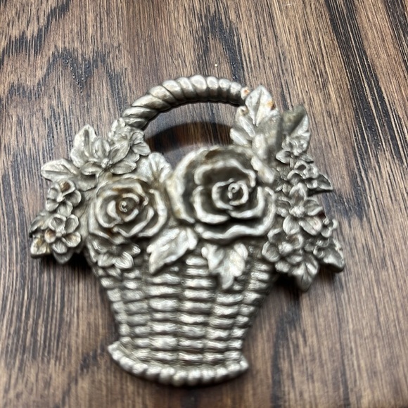 Pewter Beautiful Flower Basket Brooch Signed 1988 Seagull Vintage - Picture 7 of 13